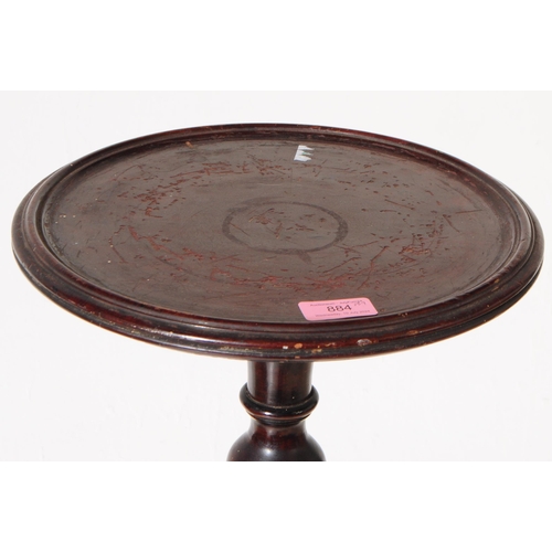 884 - 19th century Victorian mahogany plant stand / jardinière. Having a circular chamfered edge top, cent... 