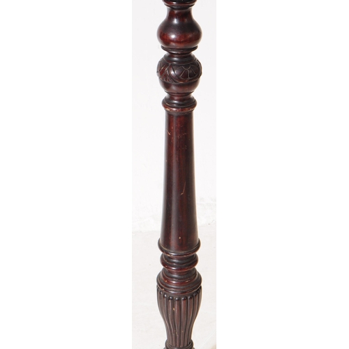 884 - 19th century Victorian mahogany plant stand / jardinière. Having a circular chamfered edge top, cent... 