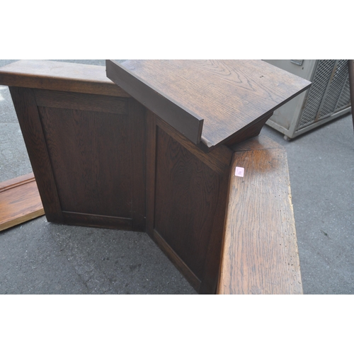 980 - A 19th century late Victorian circa 1890 English oak church / chapel pulpit. The five panel body hav... 