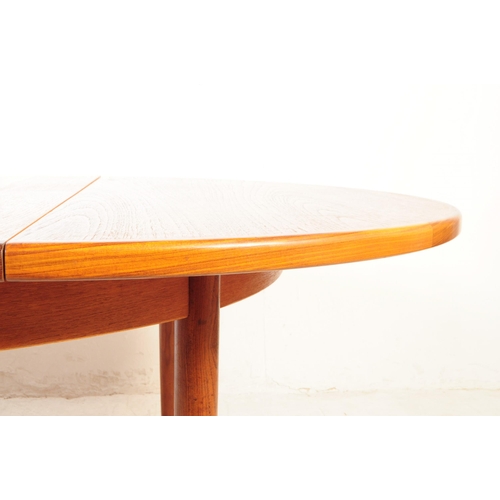 727 - G Plan - Fresco - A mid 20th century circa 1960s G-Plan Fresco range teak extending dining table. Th... 