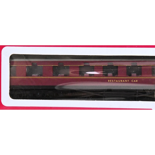 129 - Model Railway - x2 Dapol OO gauge trainset locomotive and car, no. D16C class 2P 4-4-0 40569 in BR l... 