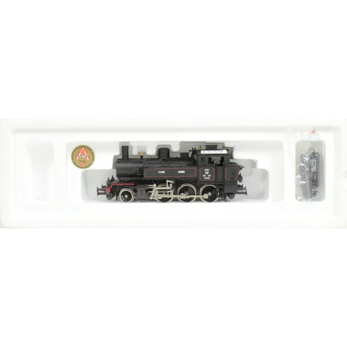 160 - Model Railway - a collection of x3 Liliput (Austria) HO / OO gauge model railway trainset locomotive... 