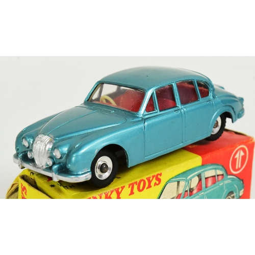 186 - Diecast - an original vintage Dinky Toys boxed diecast model No. 146 2 1/12 Litre V8 Daimler. Metall... 