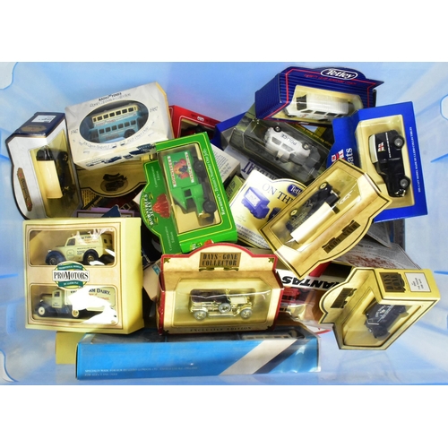 198 - Diecast - a collection of x50 Lledo made boxed diecast model cars. Assorted vintage classic cars, ha... 