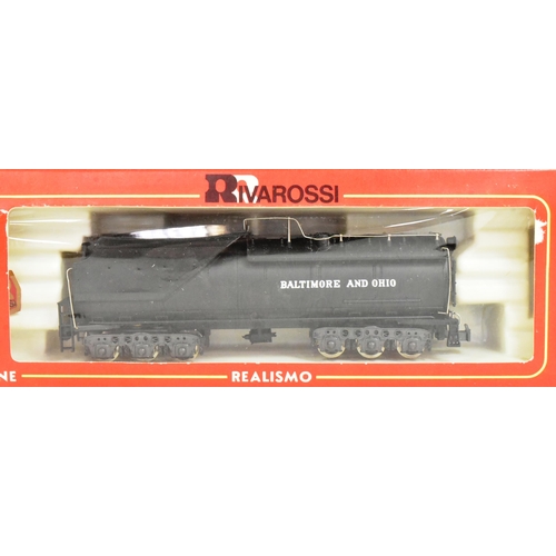 204 - Model Railway - an original Rivarossi (Italy) HO / OO gauge model railway trainset locomotive engine... 