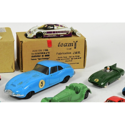 215 - Diecast - a collection of assorted diecast and other models of various scales and makers to include;... 