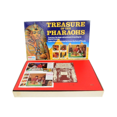 225 - Board Games - a vintage 1970s (1974) Palitoy Treasure of the Pharaohs 3-dimensional board game. The ... 