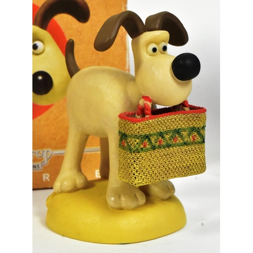 230 - Wallace & Gromit - Robert Harrop - No. WG02 Gromit 'A Grand Day Out', 0924/1000. Limited to 1000. Si... 