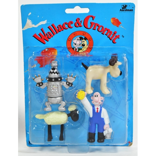 230 - Wallace & Gromit - Robert Harrop - No. WG02 Gromit 'A Grand Day Out', 0924/1000. Limited to 1000. Si... 