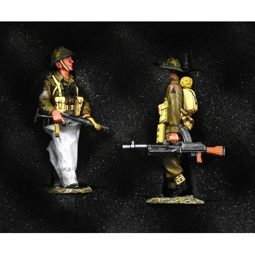 245 - King & Country - x4 original hand painted 1/30 scale British ' Tommie ' soldier figurines. Highly de... 