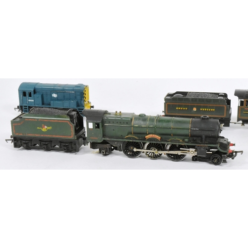 256 - Model Railway - a collection of x5 Triang / Hornby and Lima OO gauge model railway trainset locomoti... 