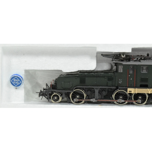 261 - Model Railway - a vintage Roco (Austria) HO / OO gauge model railway trainset locomotive No. 4149A C... 