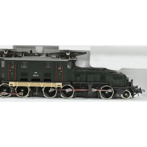 261 - Model Railway - a vintage Roco (Austria) HO / OO gauge model railway trainset locomotive No. 4149A C... 