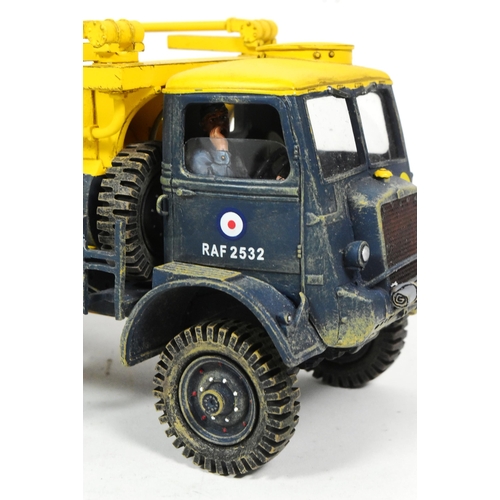 30 - King & Country - an original King & Country 1/30 scale hand painted model No. RAF027 Bedford QL RAF ... 