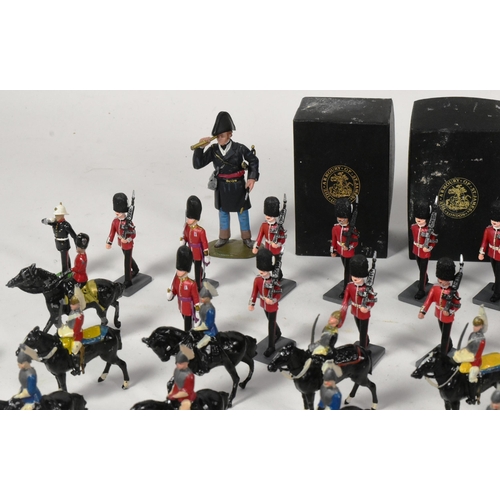 300 - Toy Soldiers - a collection of assorted toy soldiers to include vintage Britains lead figures of Bri... 