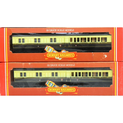 31 - Model Railway - a collection of x9 Hornby OO gauge model railway trainset locomotive rolling stock c... 