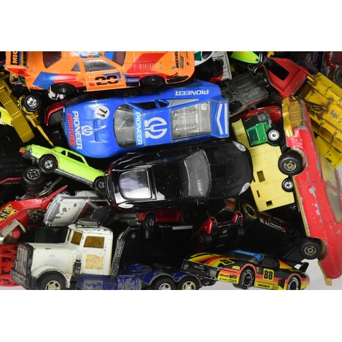 313 - Diecast - a large collection of assorted vintage diecast model cars and other vehicles. Largely Matc... 