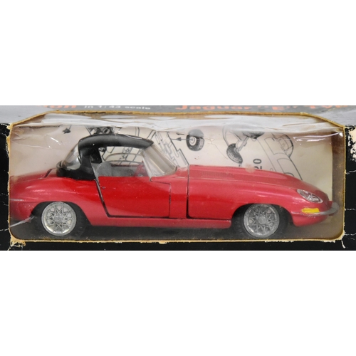 321 - Diecast - a vintage Kirk / Tekno (Denmark) made 1/43 scale diecast model Jaguar E-Type with take apa... 