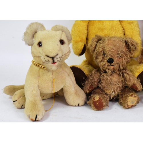 325 - Teddy Bears - a collection of x6 assorted soft toy teddy bears to include a large Deans example with... 