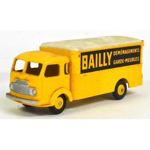 33 - Diecast - x2 vintage French Dinky Toys diecast models comprising No. 32AB Panhard Tractor and No. 33... 