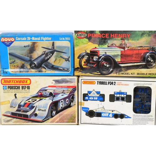 352 - Model Kits - a collection of vintage plastic model kits of various scales and makers to include; Mat... 