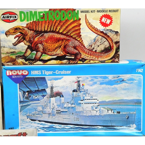 352 - Model Kits - a collection of vintage plastic model kits of various scales and makers to include; Mat... 