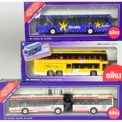 354 - Diecast - a collection of assorted diecast model buses by makers Corgi, EFE Exclusive First Editions... 