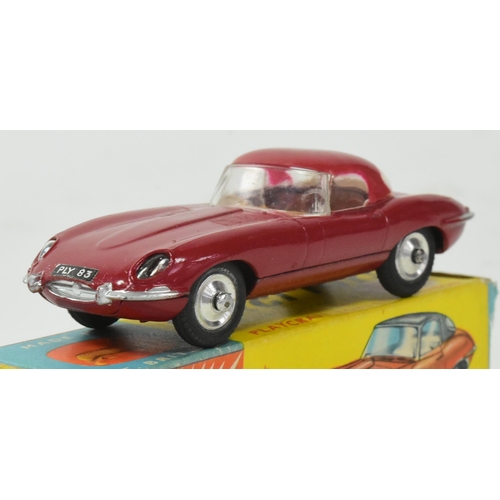 365 - Diecast - a vintage Corgi Toys diecast model No. 307 E Type Jaguar with detachable hard top. Model a... 