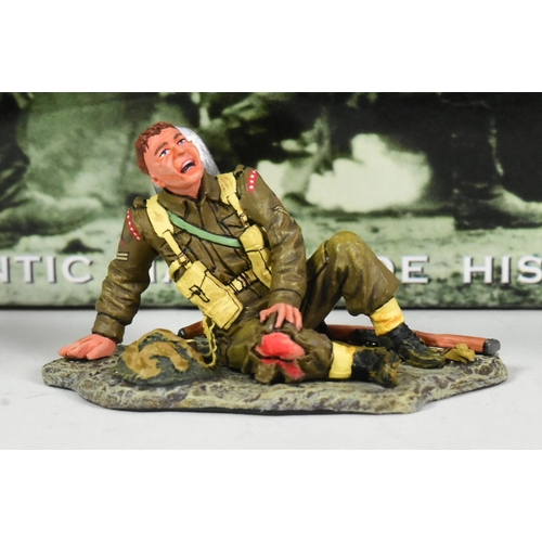 368 - King & Country - an original King & Country 1/30 scale hand painted model set No. DD110 Soldiers Att... 