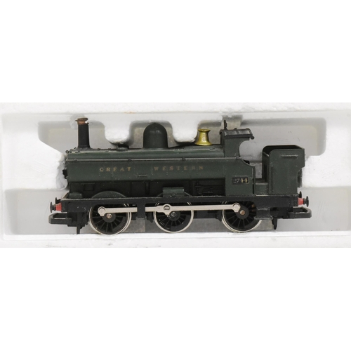 381 - Model Railway - x4 Hornby and Airfix OO gauge model railway trainset locomotive engines comprising; ... 