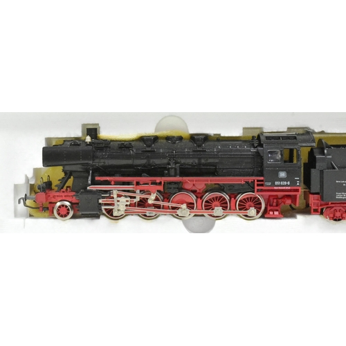 54 - Model Railway - a vintage German Fleischmann made HO / OO gauge model railway trainset locomotive No... 