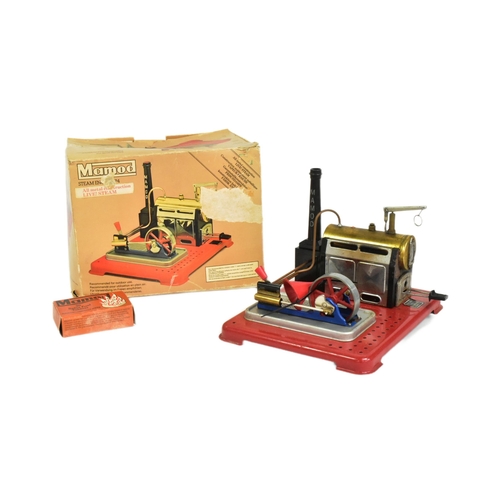 67 - An original vintage Mamod made Live Steam plant set ' SP4 ' with funnel and burner. Red base, with f... 