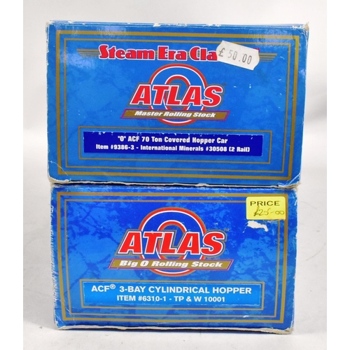 76 - Model Railway - x2 vintage ATLAS railroad boxed diecast models. Comprising of; no. 6310-1 3-Bay Cyli... 