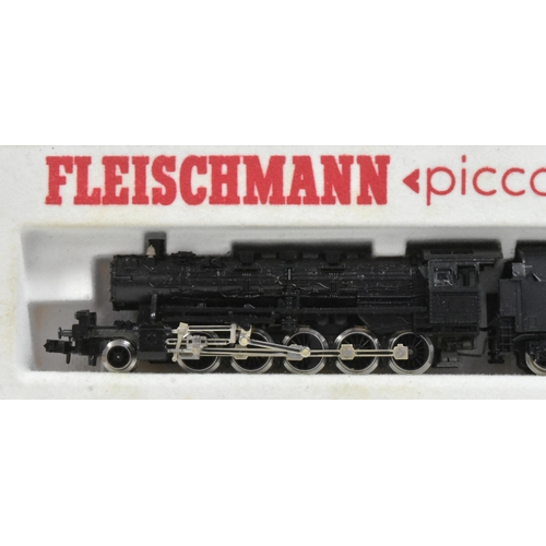 85 - Model Railway - a vintage Fleischmann N gauge trainset locomotive steam engine, no. 7178 Class BR 50... 