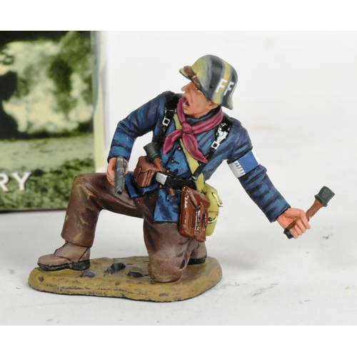 86 - King & Country - an original King & Country 1/30 scale hand painted model No. DD089 French Resistanc... 