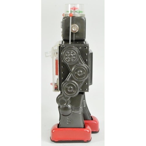 445 - Tinplate Toys - a vintage Japanese (Horikawa) tinplate battery operated Fighting Robot. Moving arms,... 