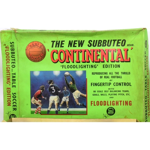 478 - Subbuteo - a vintage Subbuteo Continental Flood Light Edition tabletop football team set containing ... 