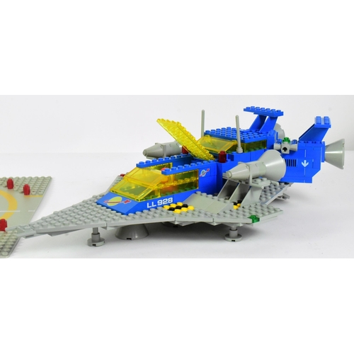 484 - Lego - a vintage 1980s Lego Space set No. 928 Galaxy Explorer with x4 original minifigures, instruct... 