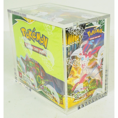 500 - Pokemon - a factory sealed Pokemon TCG Sword & Shield Evolving Skies booster box containing x36 pack... 