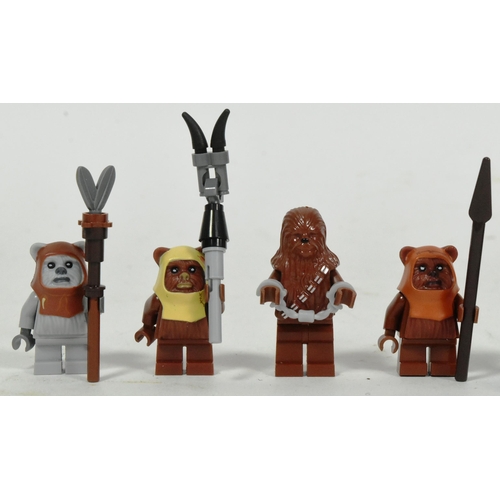 512 - Lego - a collection of x11 original Lego Star Wars minifigures to include; Wookie, Wookie Warrior, C... 