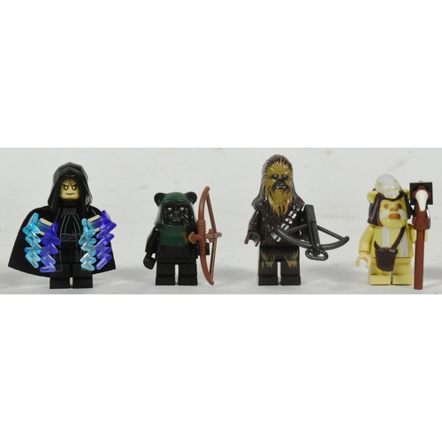 512 - Lego - a collection of x11 original Lego Star Wars minifigures to include; Wookie, Wookie Warrior, C... 