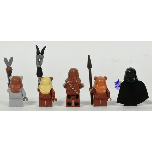 512 - Lego - a collection of x11 original Lego Star Wars minifigures to include; Wookie, Wookie Warrior, C... 