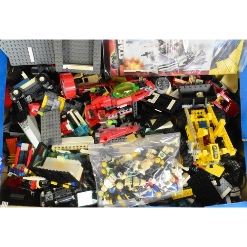 552 - Lego - a collection of largely Lego City sets together with Star War and Atlantis. Instructions pres... 