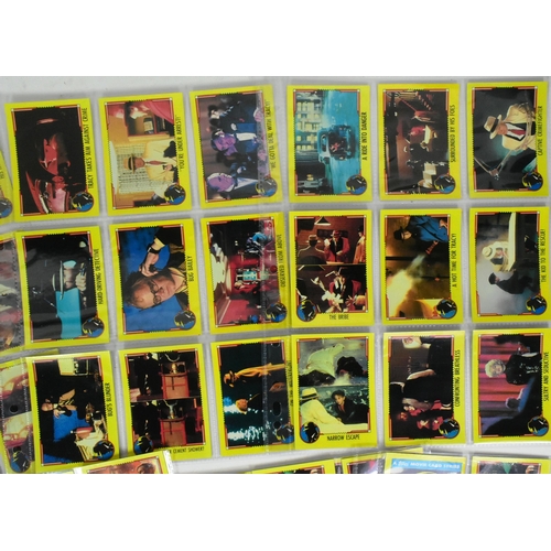 558 - Dick Tracy - Topps - a full set of vintage Dick Tracy trading cards and stickers. Comprising of all ... 