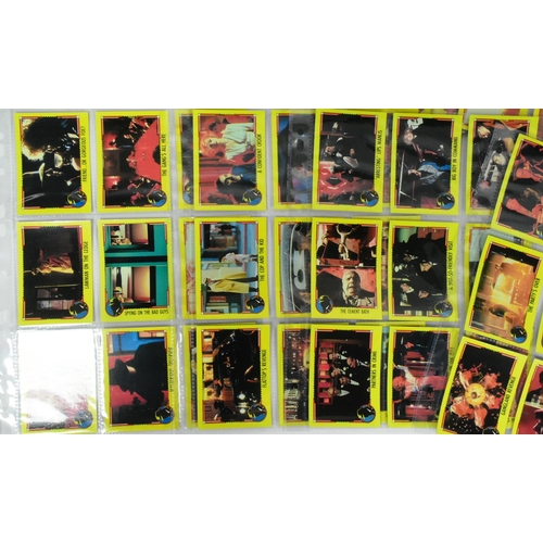 558 - Dick Tracy - Topps - a full set of vintage Dick Tracy trading cards and stickers. Comprising of all ... 