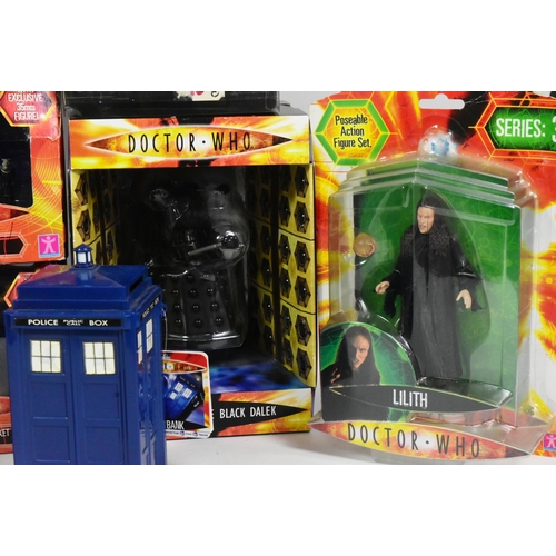 575 - Doctor Who - a collection of assorted Dr Who memorabilia and merchandise to include: Diecast Collect... 