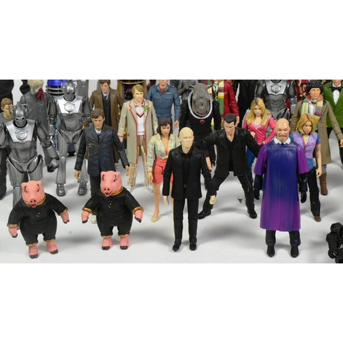 576 - Doctor Who - a collection of assorted Character / Underground Toys made Dr Who action figures. Inclu... 