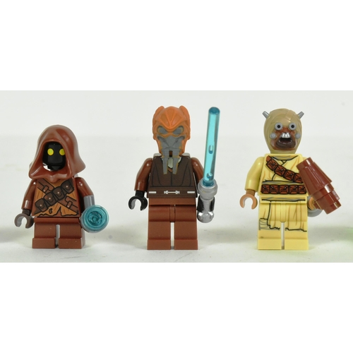 579 - Lego - a collection of x9 original Lego Star Wars minifigures comprising; Nute Gunray, Embo, Plo Koo... 