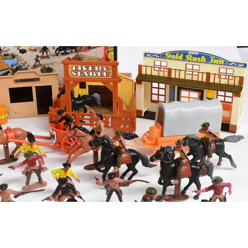 588 - Toy Soldiers - a vintage 1990s Wild Frontier (S.P Toys) Cow Boy & Indian Deluxe playset. The set con... 