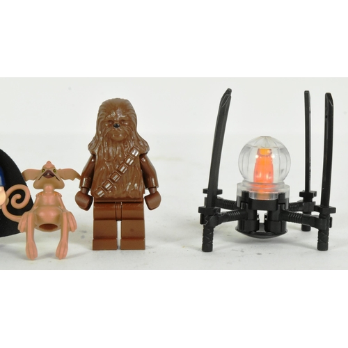 611 - Lego - a collection of x5 Lego Star Wars minifigures comprising; Bib Fortuna, Salacious B Crumb, Ool... 